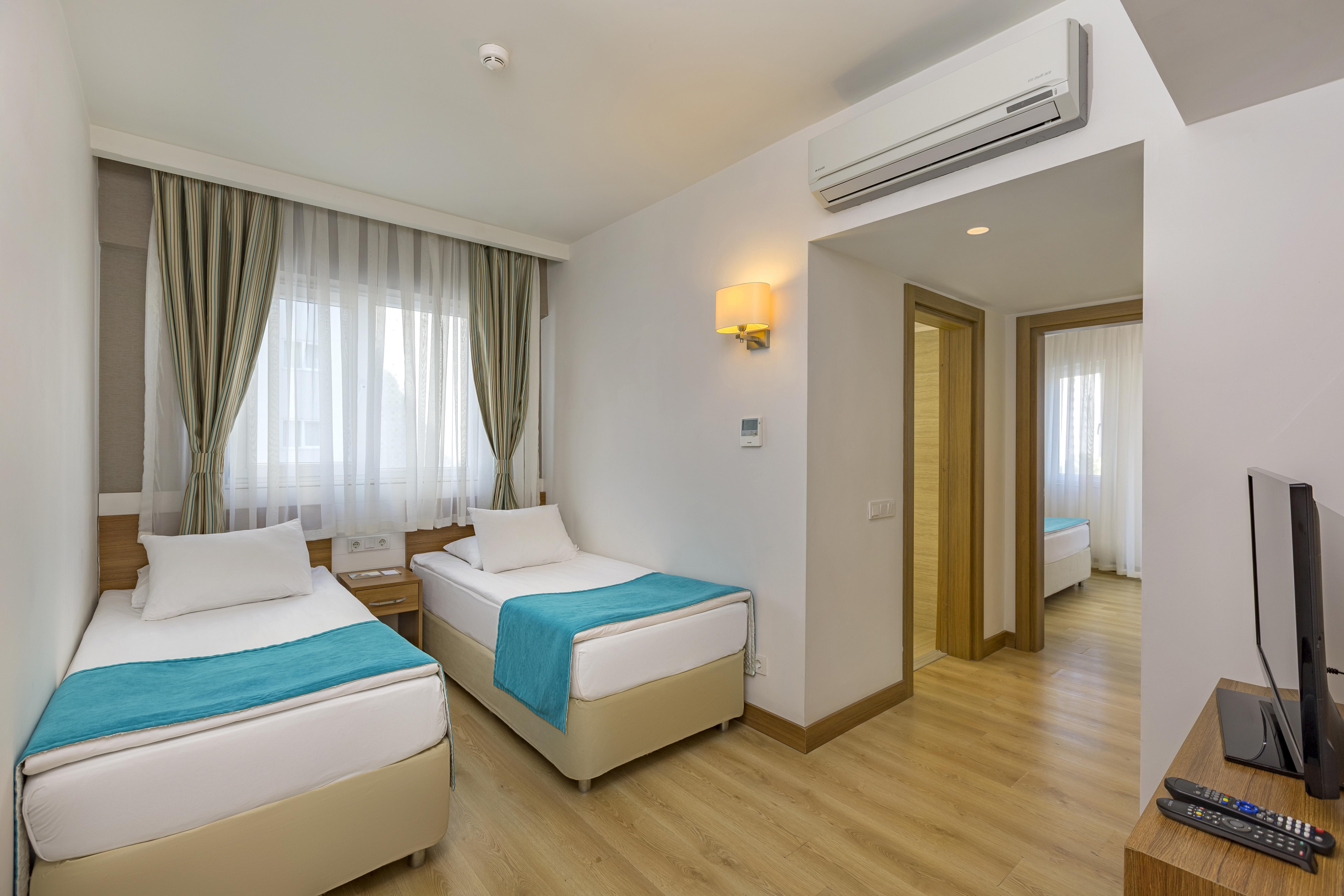 Grand Park Lara Hotel Antalya Exterior foto