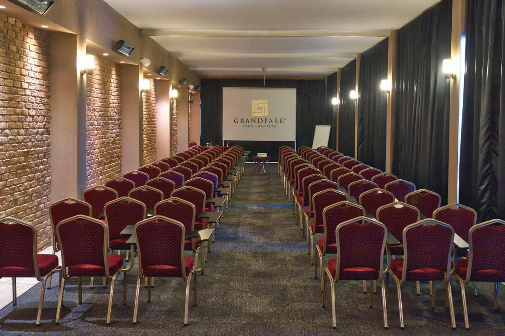 Grand Park Lara Hotel Antalya Exterior foto